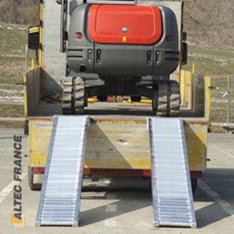 Paire de rampes de chargement AVS 150, charge 4530 kg, longueur 4085 mm