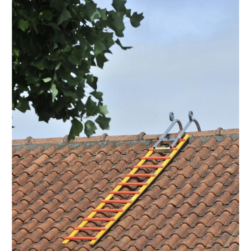 Siège de balançoire avec échelle de corde et pierres d'escalade En